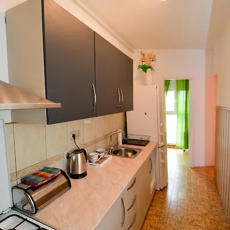 Apartament Anja *